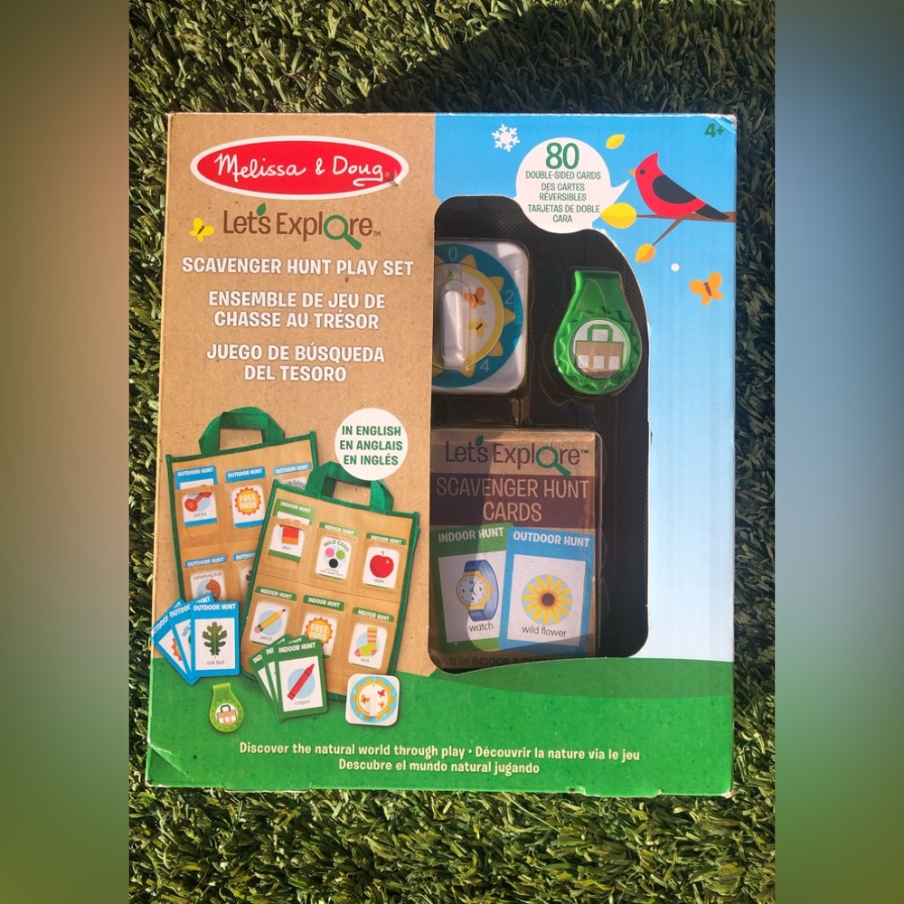 Melissa & Doug Let's Explore Indoor/Outdoor Scavenger Hunt Play Set